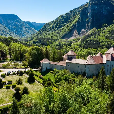 Отель Chateau De *