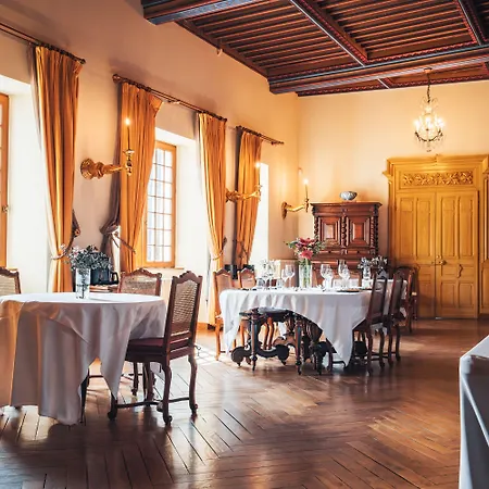 Chateau De *