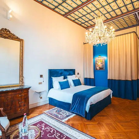 Chateau De Hotel *