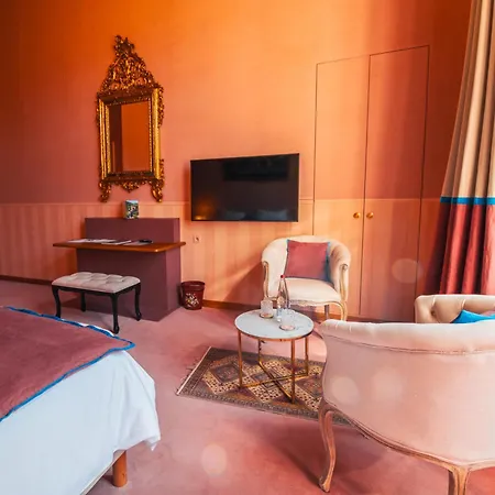 Hotel Chateau De *